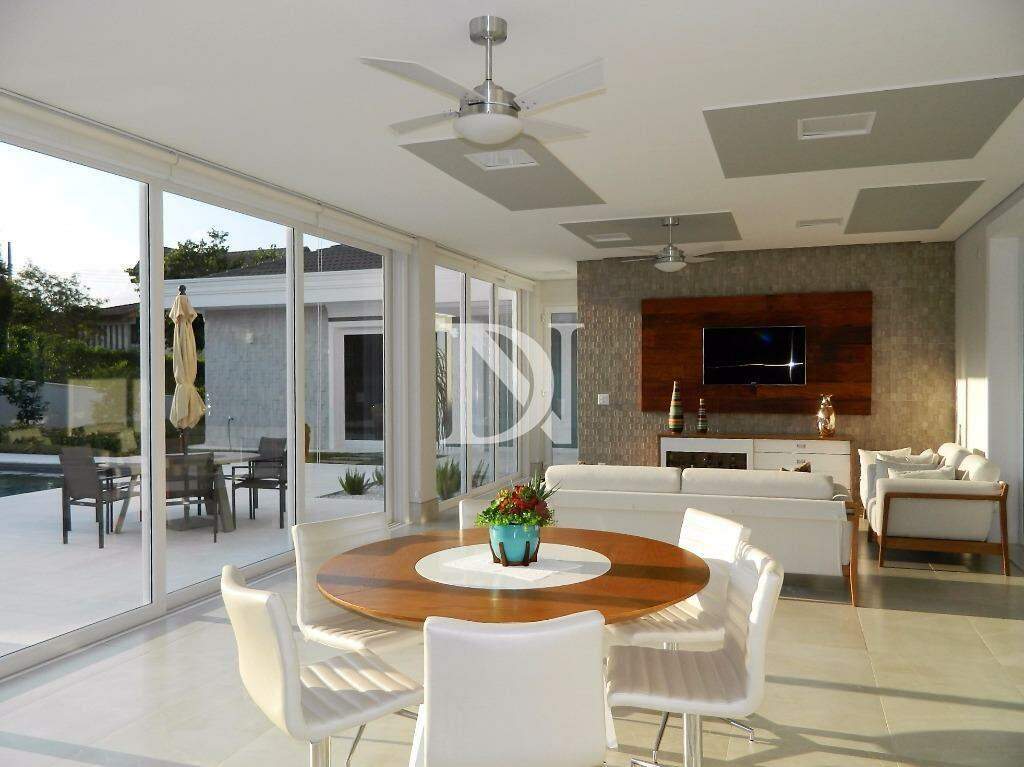 Casa em condomínio à venda no Parque Village Castelo: 