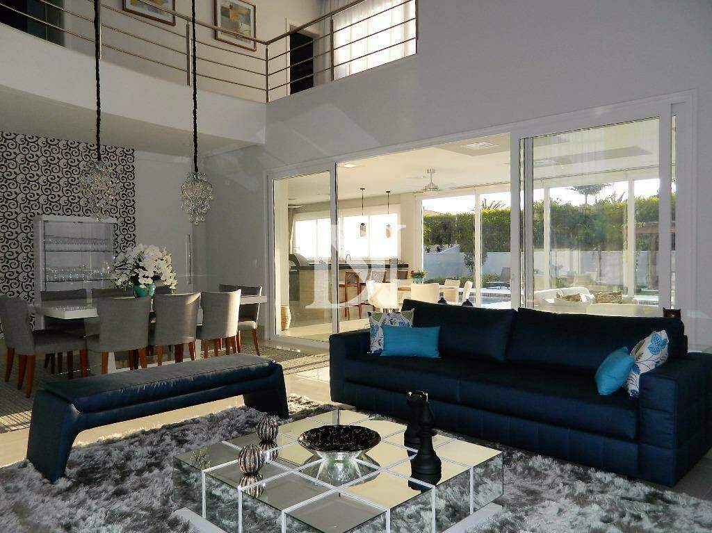 Casa em condomínio à venda no Parque Village Castelo: 