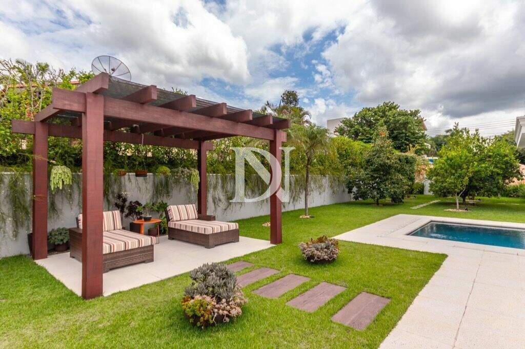 Casa em condomínio à venda no Parque Village Castelo: 
