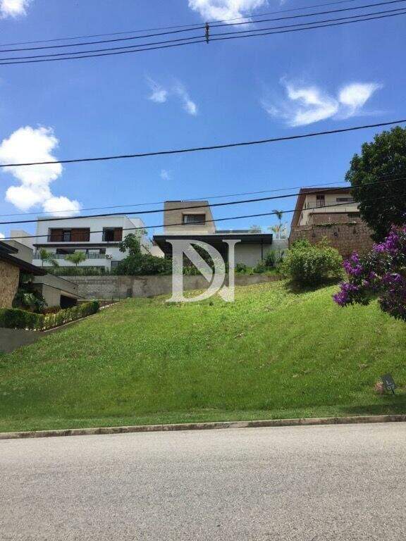 Terreno em condomínio à venda no Jardim Plaza Atheneé: 