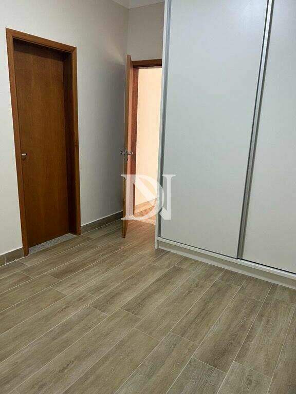 Casa em condomínio à venda no Condomínio Palmeiras Imperiais: 