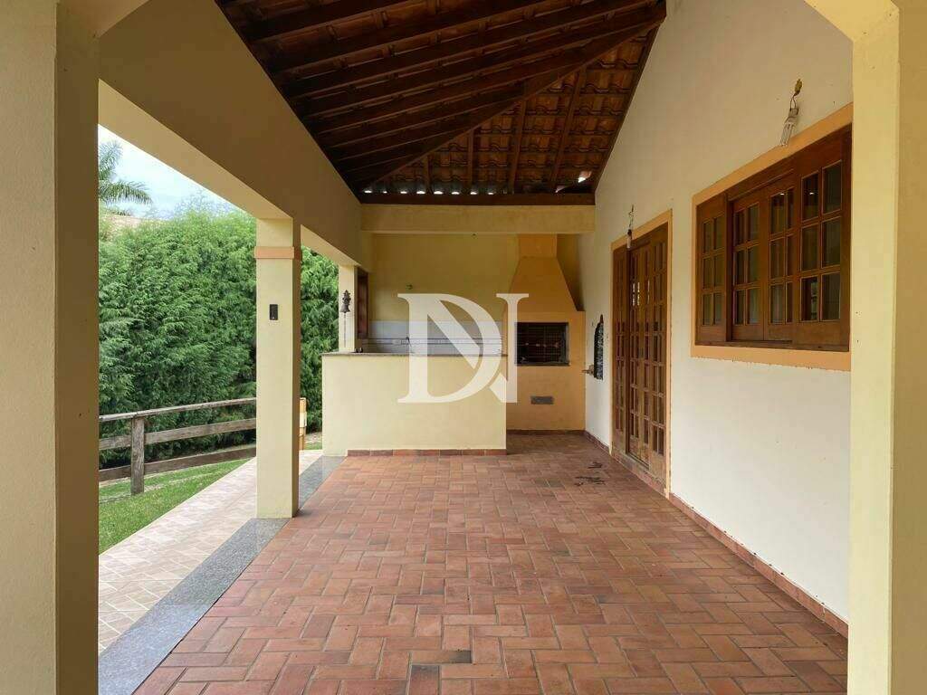 Casa em condomínio à venda no Condomínio Monte Belo: 