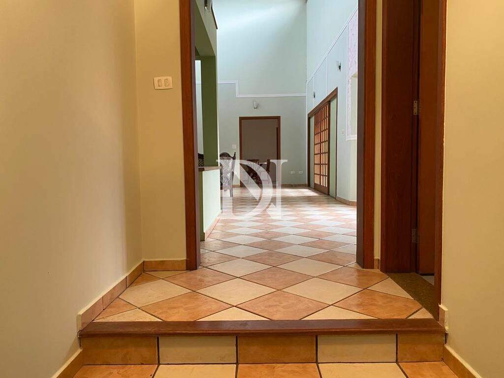 Casa em condomínio à venda no Condomínio Monte Belo: 