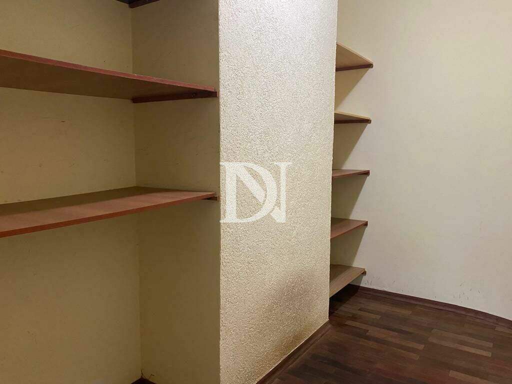 Casa em condomínio à venda no Condomínio Monte Belo: 
