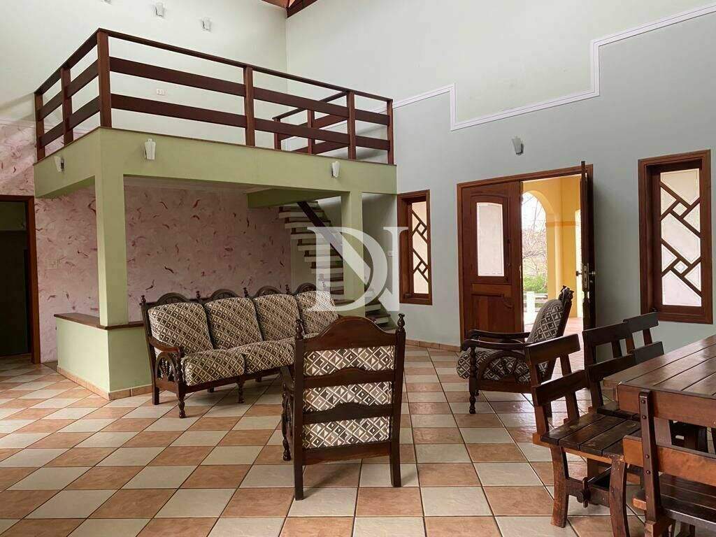 Casa em condomínio à venda no Condomínio Monte Belo: 