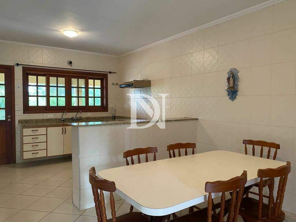 Casa em condomínio à venda no Condomínio Monte Belo: 