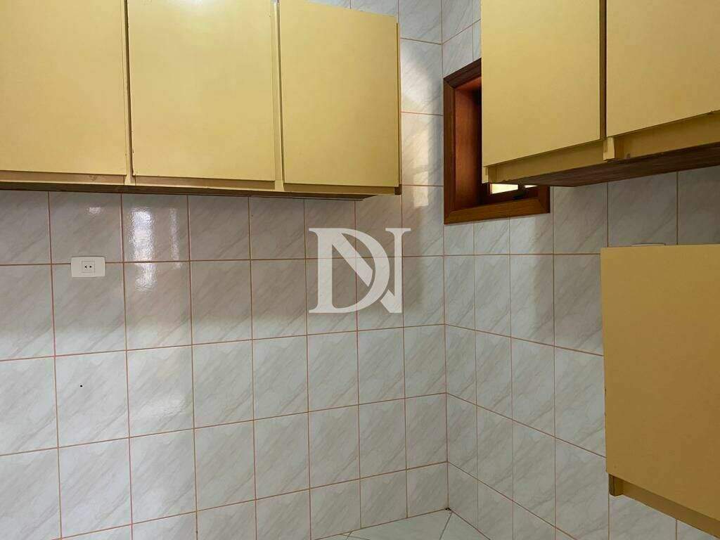Casa em condomínio à venda no Condomínio Monte Belo: 