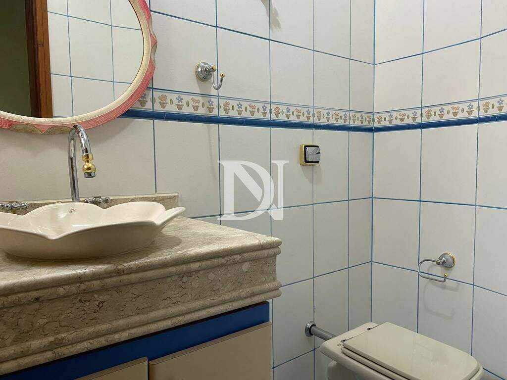Casa em condomínio à venda no Condomínio Monte Belo: 