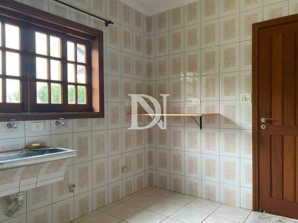 Casa em condomínio à venda no Condomínio Monte Belo: 