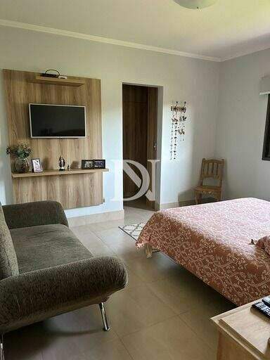 Casa em condomínio à venda no Parque Village Castelo: 