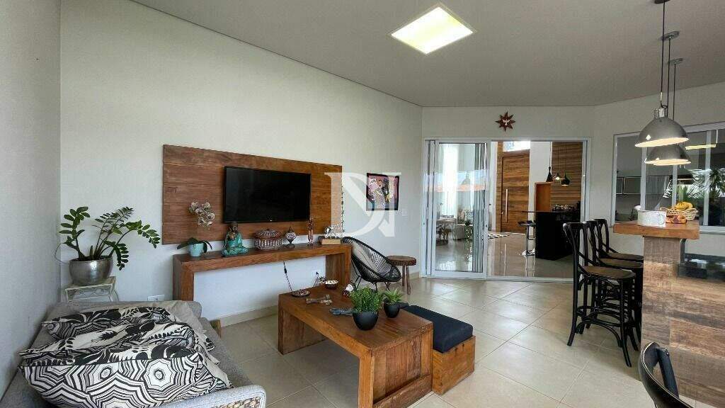 Casa em condomínio à venda no Jardim Buru: 