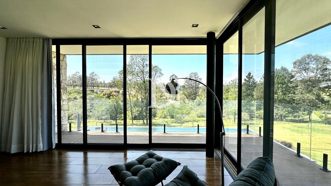 Casa em condomínio à venda no Condomínio Terras de São José II: 