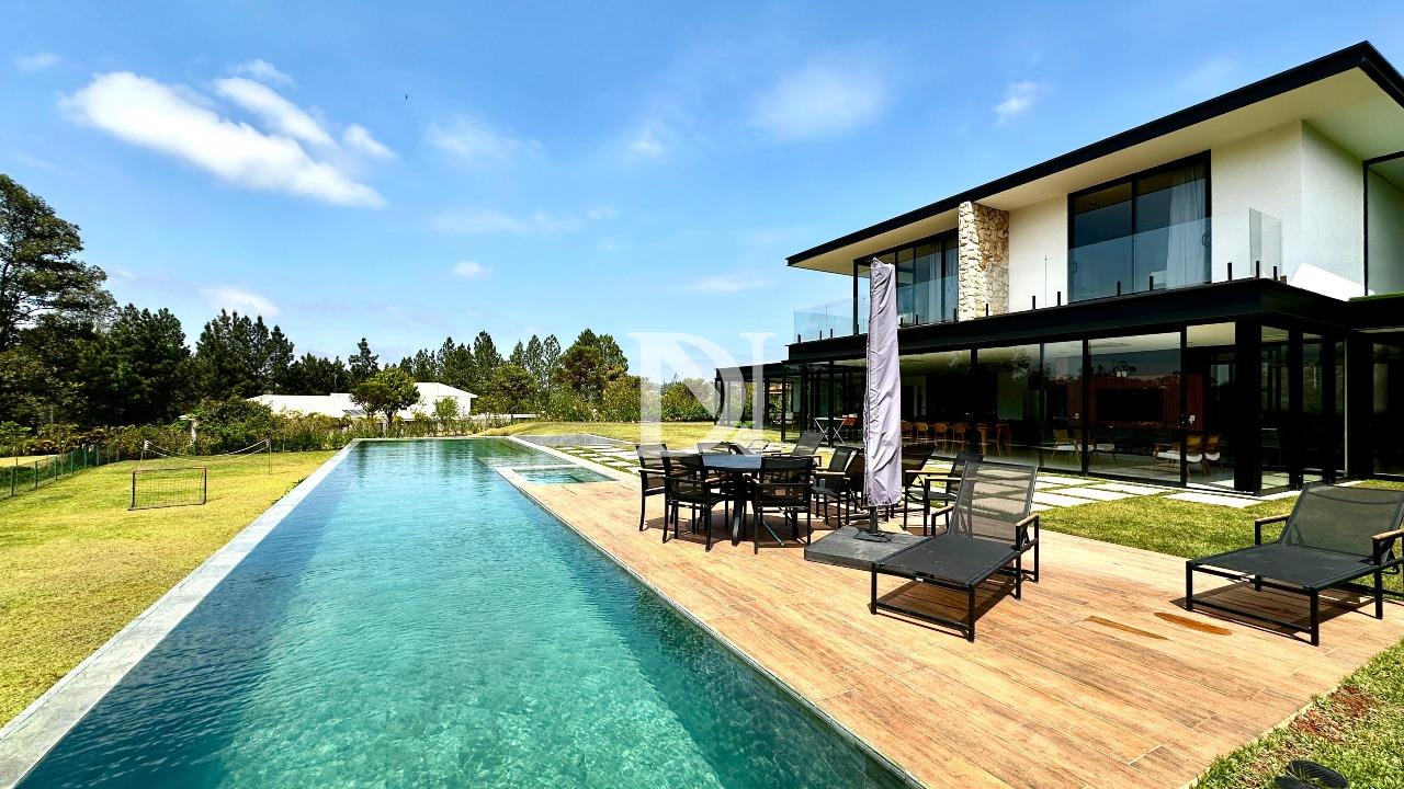 Casa em condomínio à venda no Condomínio Terras de São José II: 