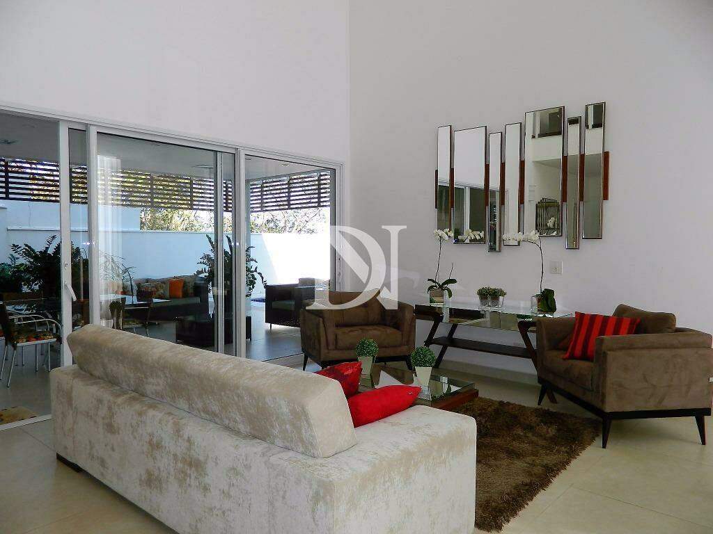 Casa em condomínio à venda no Jardim Theodora: 