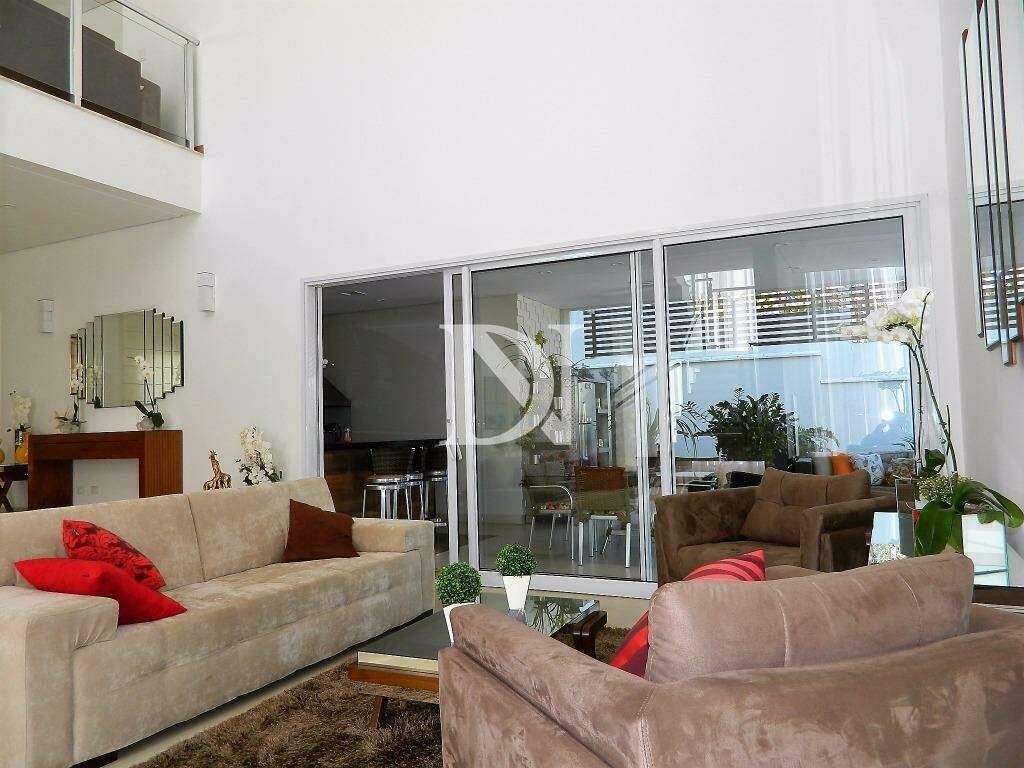 Casa em condomínio à venda no Jardim Theodora: 