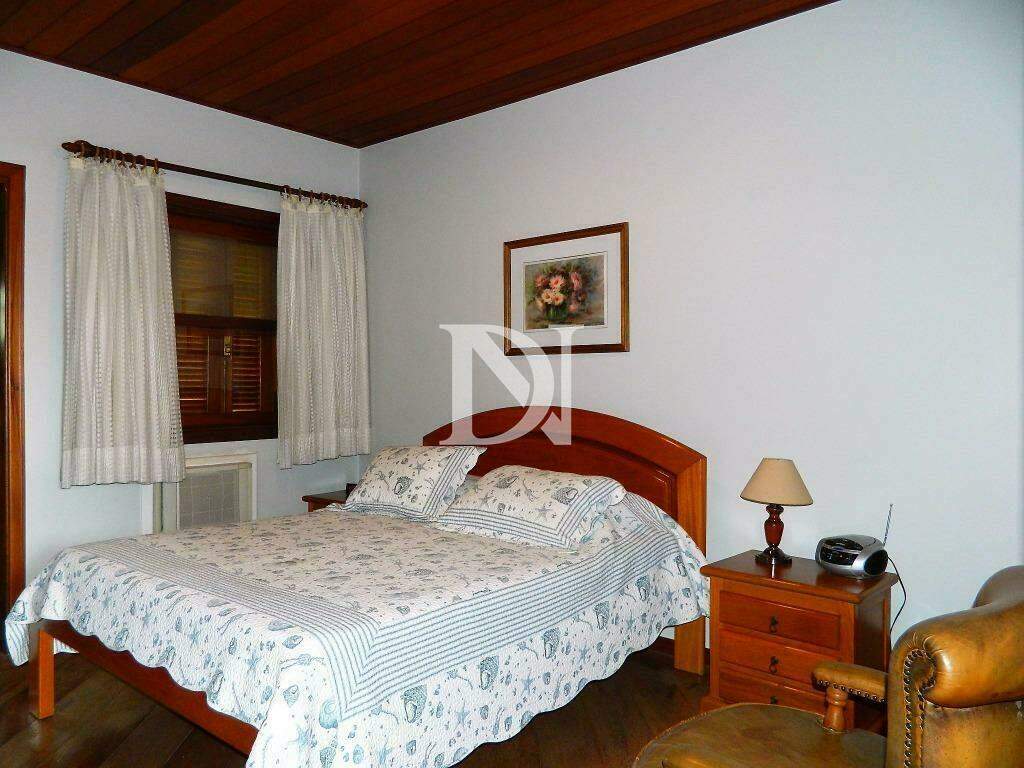 Casa em condomínio à venda no Residencial São José: 