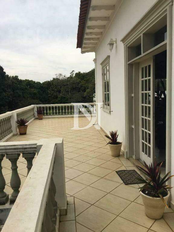 Casa em condomínio à venda no Condomínio Monte Belo: 