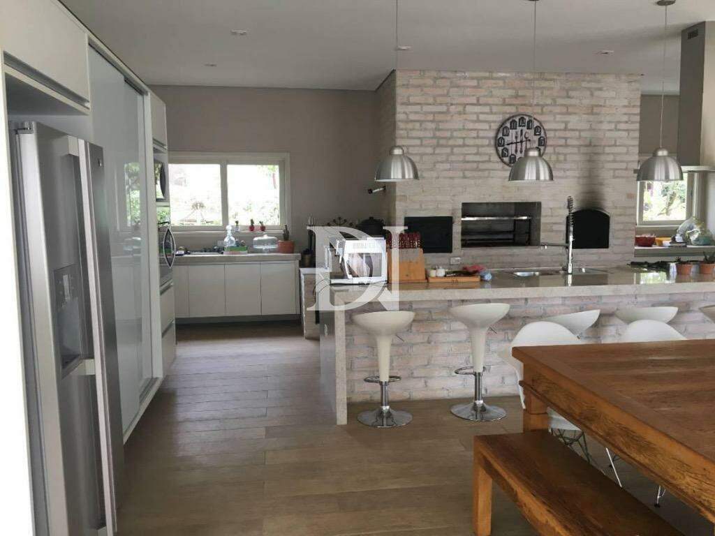 Casa em condomínio à venda no Condomínio Monte Belo: 
