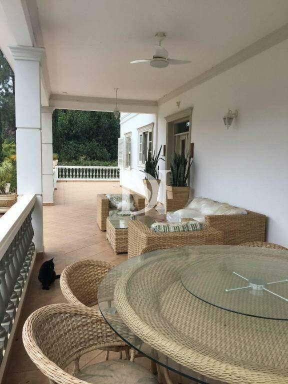 Casa em condomínio à venda no Condomínio Monte Belo: 