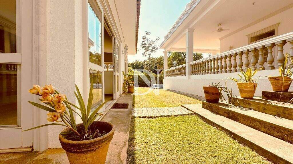 Casa em condomínio à venda no Condomínio Monte Belo: 