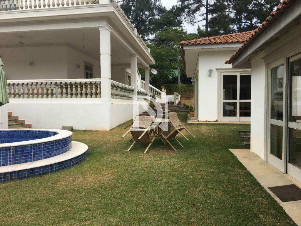 Casa em condomínio à venda no Condomínio Monte Belo: 