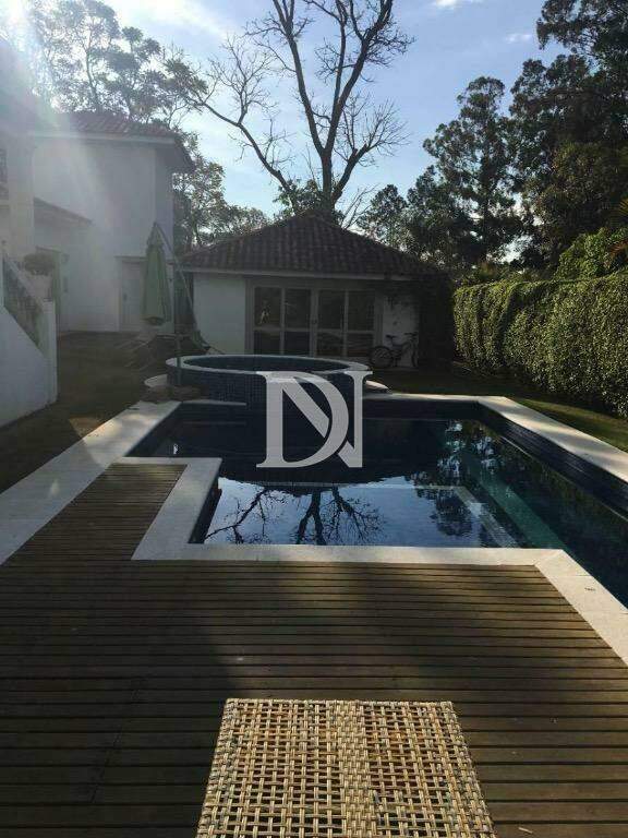 Casa em condomínio à venda no Condomínio Monte Belo: 