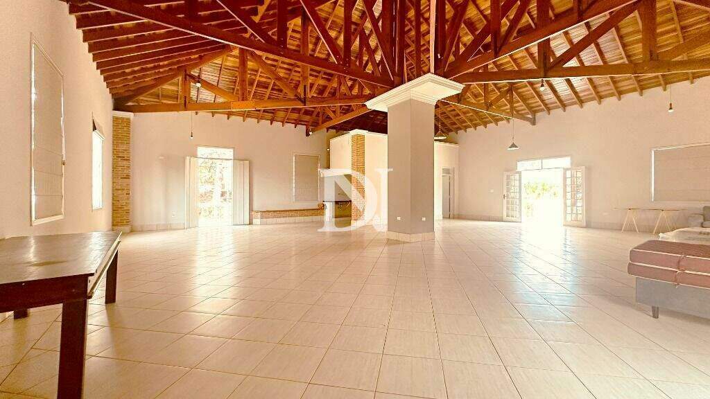 Casa em condomínio à venda no Condomínio Monte Belo: 