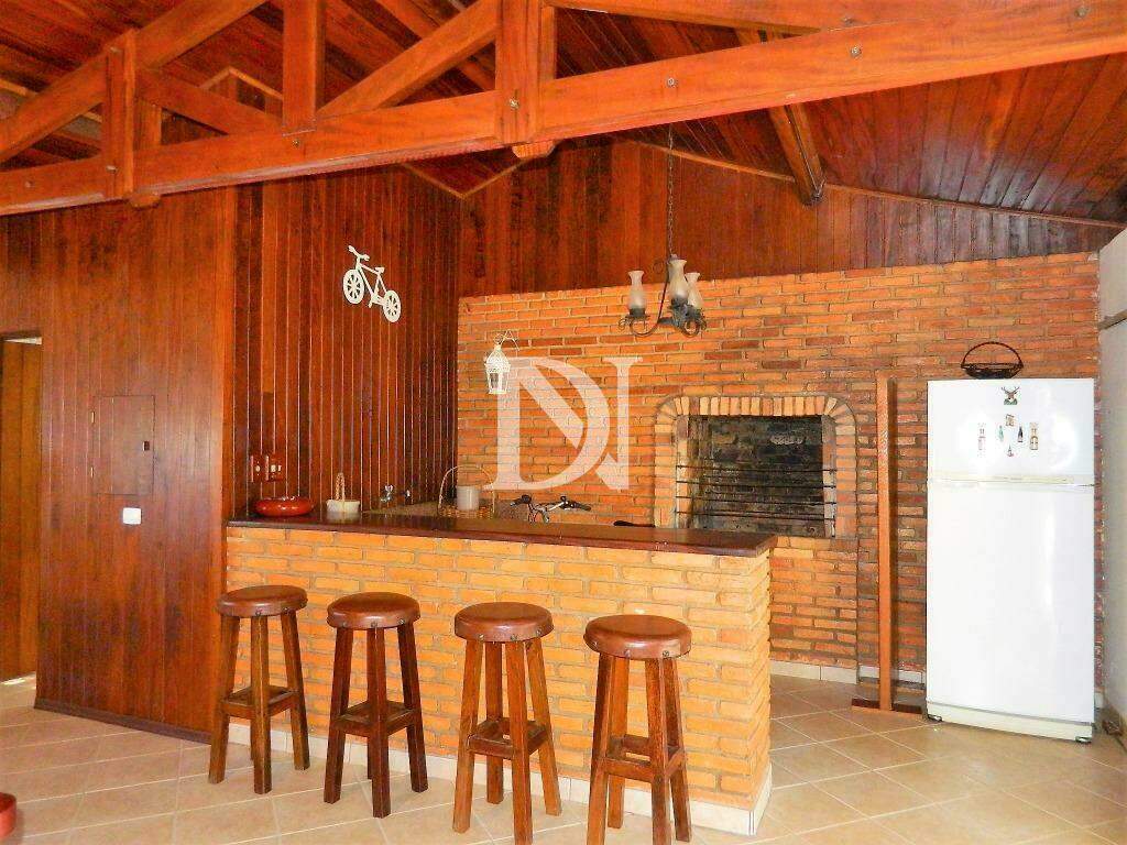 Casa em condomínio à venda no Pinheirinho: 