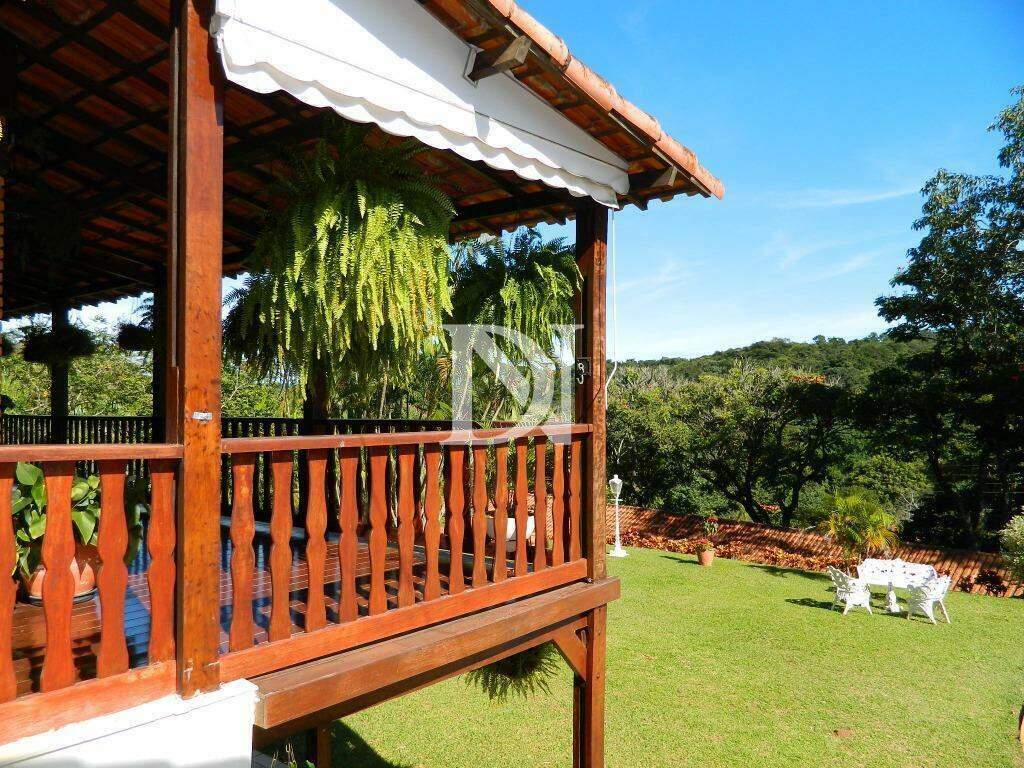 Casa em condomínio à venda no Pinheirinho: 