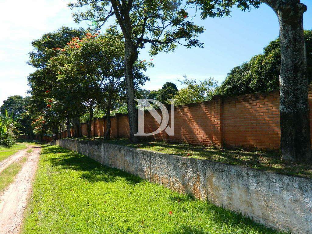Casa em condomínio à venda no Pinheirinho: 