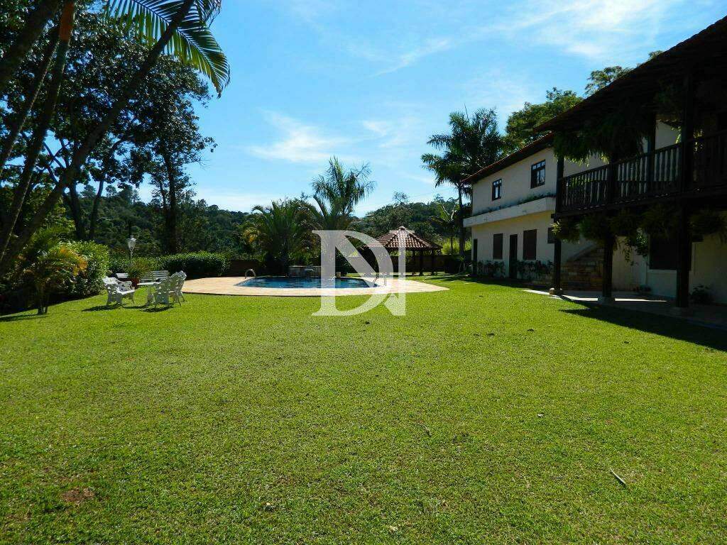 Casa em condomínio à venda no Pinheirinho: 