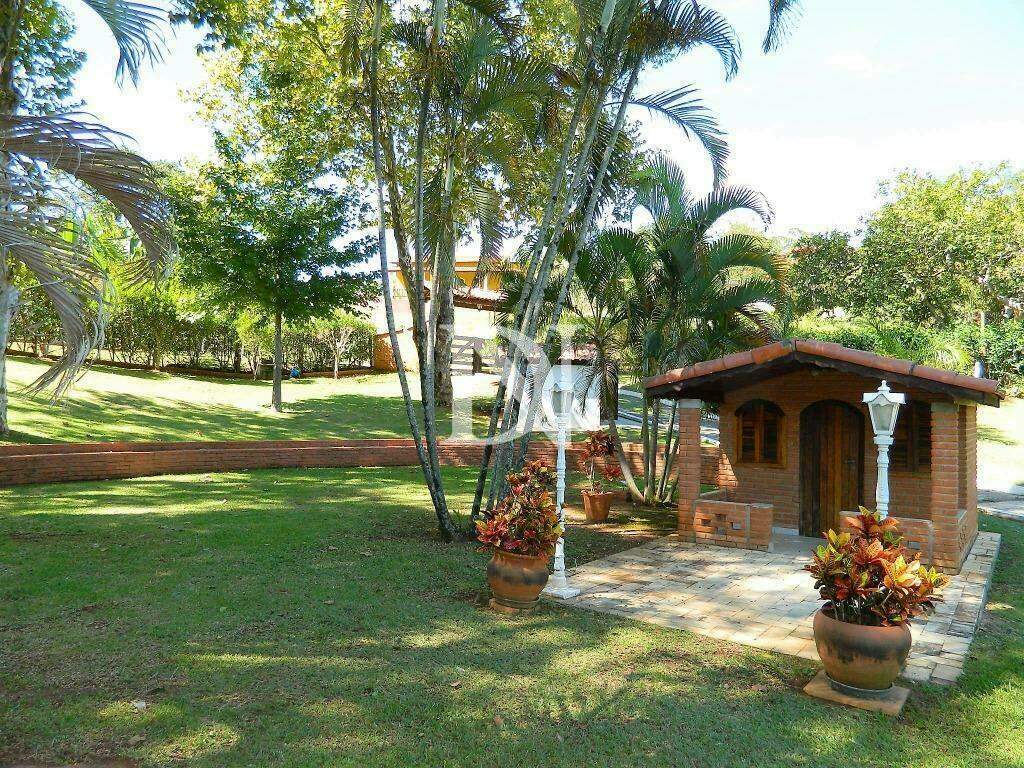 Casa em condomínio à venda no Pinheirinho: 