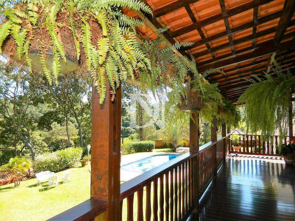 Casa em condomínio à venda no Pinheirinho: 