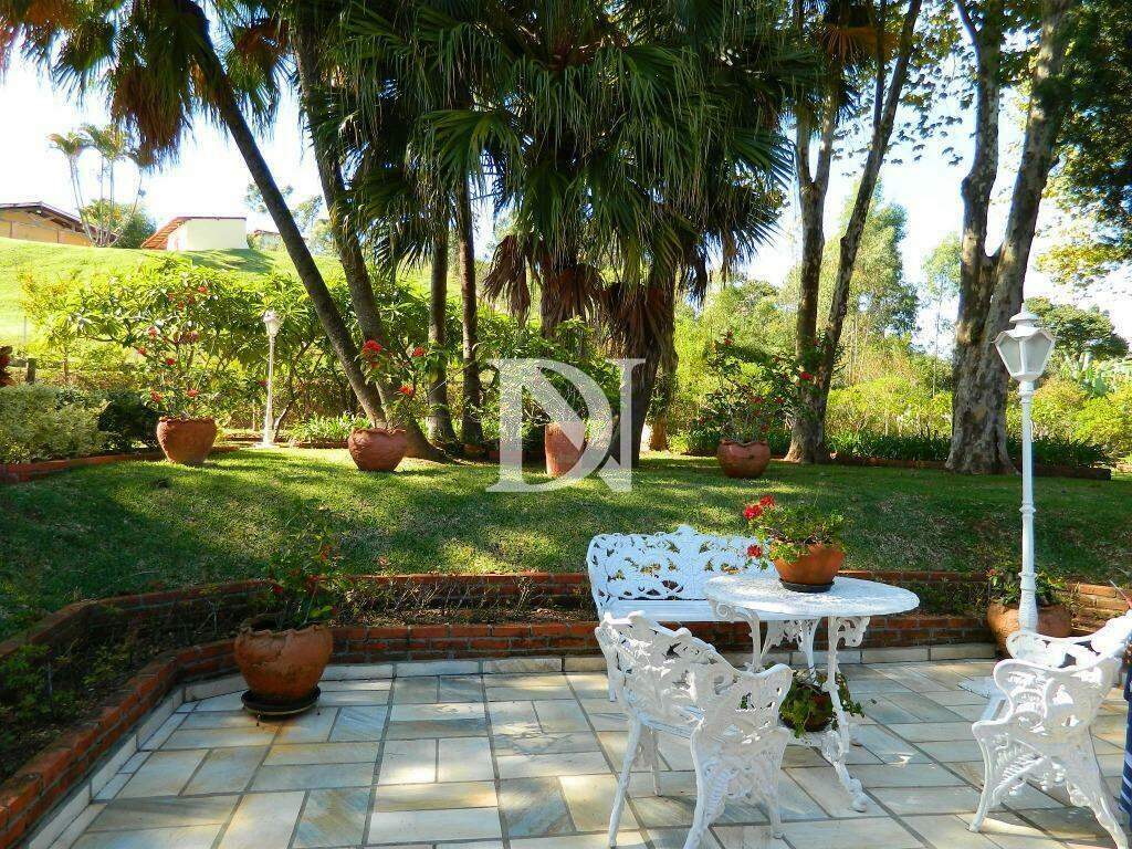 Casa em condomínio à venda no Pinheirinho: 