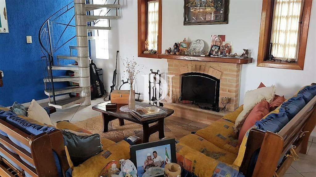 Casa em condomínio à venda no Condomínio Campos de Santo Antônio: 