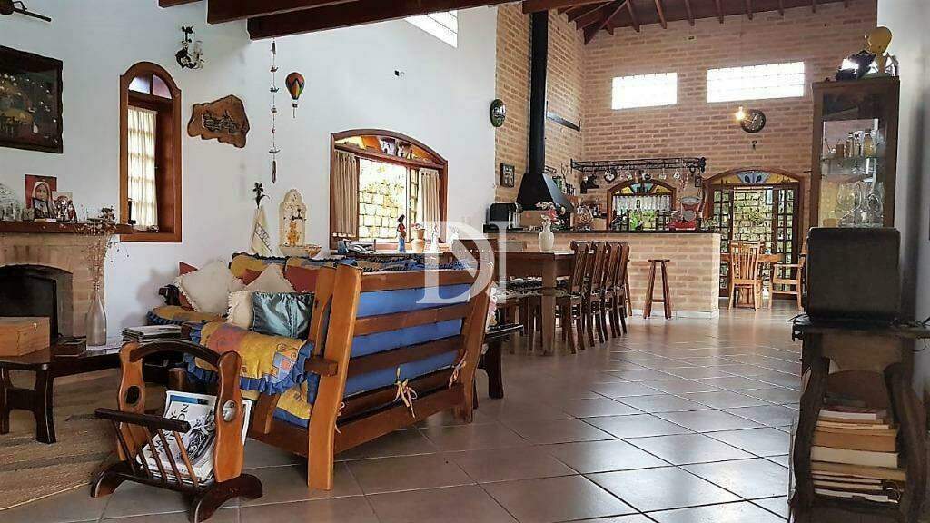 Casa em condomínio à venda no Condomínio Campos de Santo Antônio: 