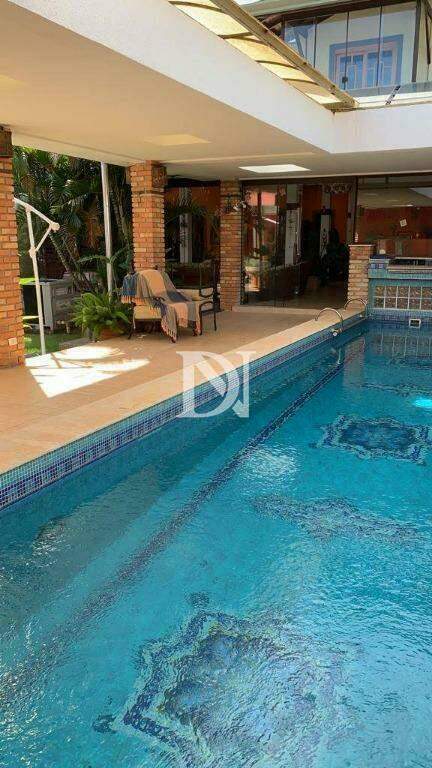 Casa em condomínio à venda no Condomínio Monte Belo: 
