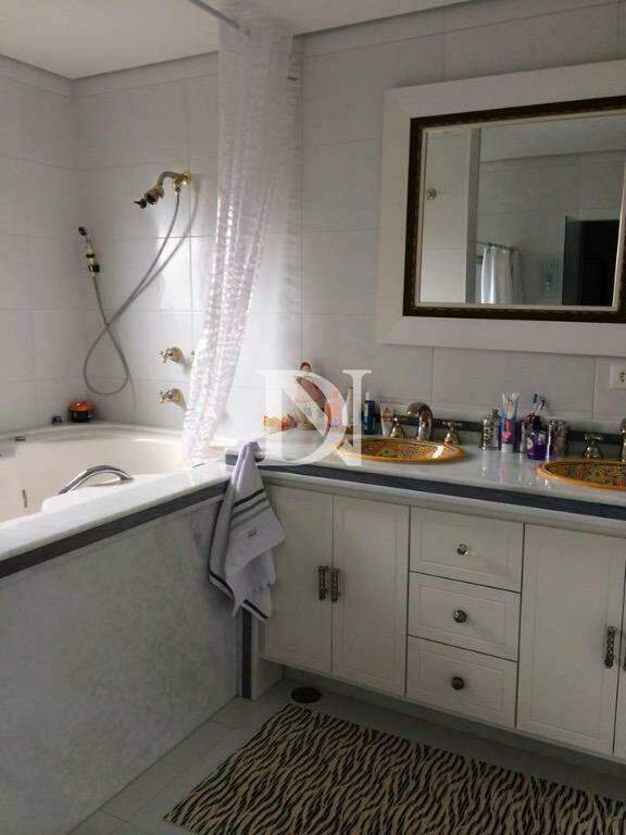 Casa em condomínio à venda no Condomínio Monte Belo: 