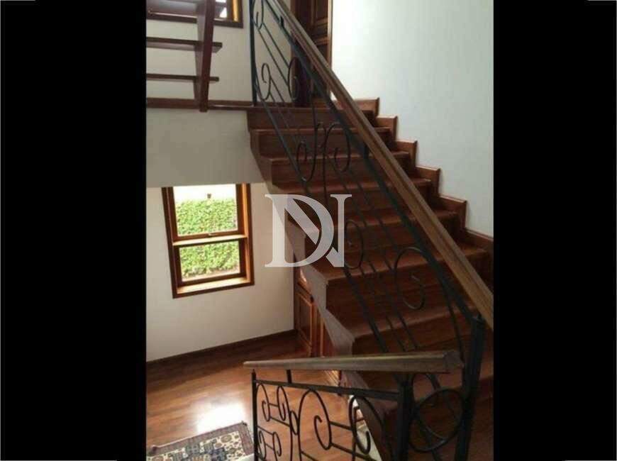 Casa em condomínio à venda no Condomínio Monte Belo: 