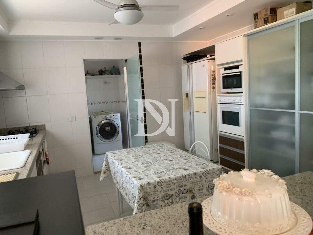 Casa em condomínio à venda no Condomínio Monte Belo: 