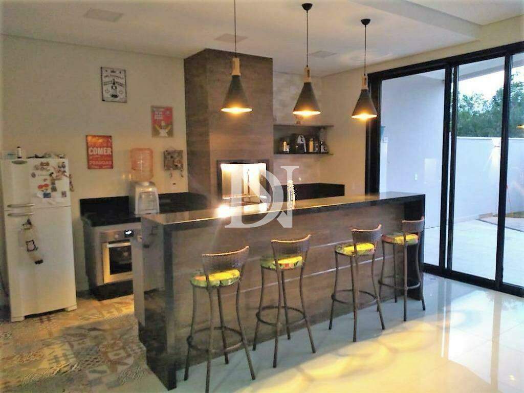 Casa em condomínio à venda no Jardim Santa Marta: 