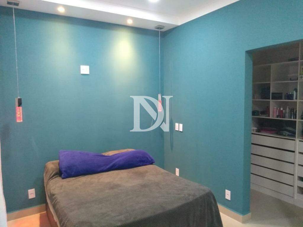 Casa em condomínio à venda no Jardim Santa Marta: 