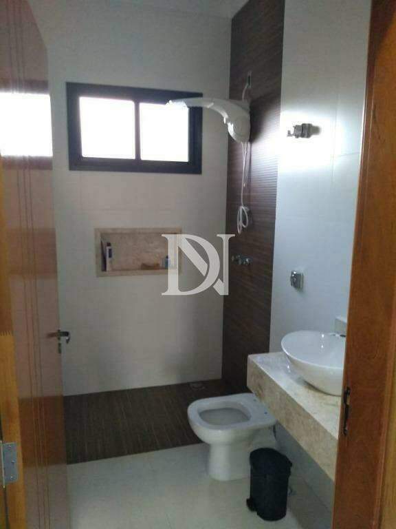 Casa em condomínio à venda no Jardim Santa Marta: 