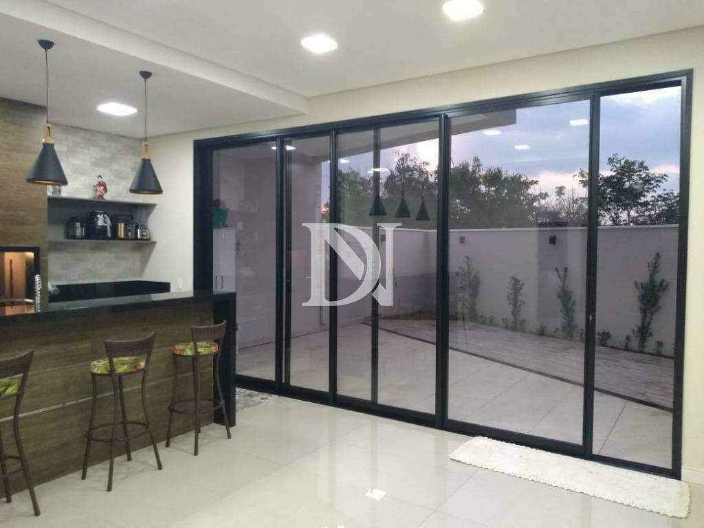 Casa em condomínio à venda no Jardim Santa Marta: 
