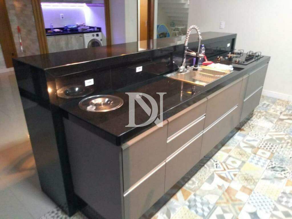 Casa em condomínio à venda no Jardim Santa Marta: 