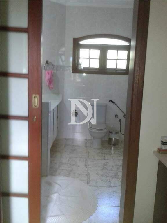 Casa em condomínio à venda no Condomínio Campos de Santo Antônio: 