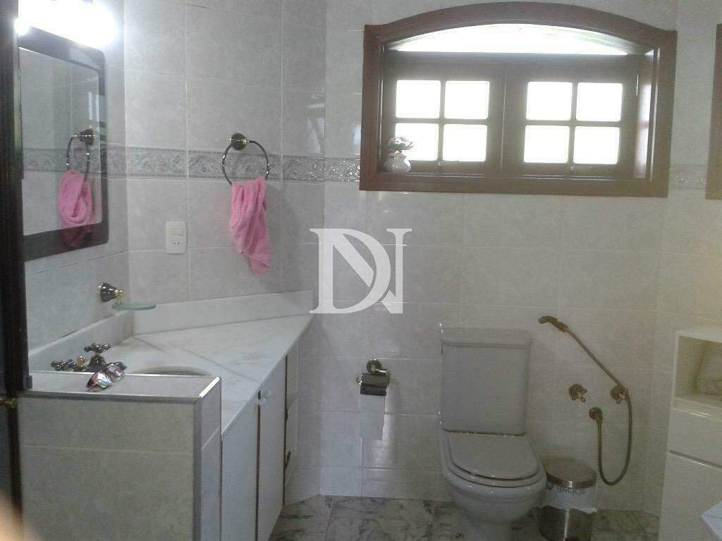 Casa em condomínio à venda no Condomínio Campos de Santo Antônio: 