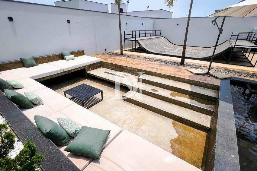 Casa em condomínio à venda no Jardim Buru: 