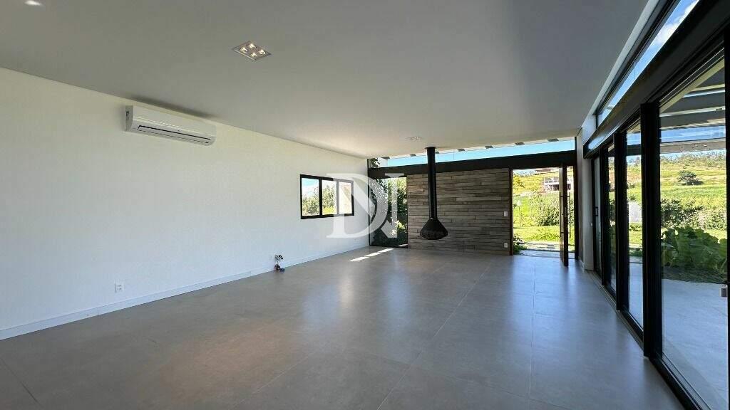 Casa em condomínio à venda no Condomínio Terras de São José: 