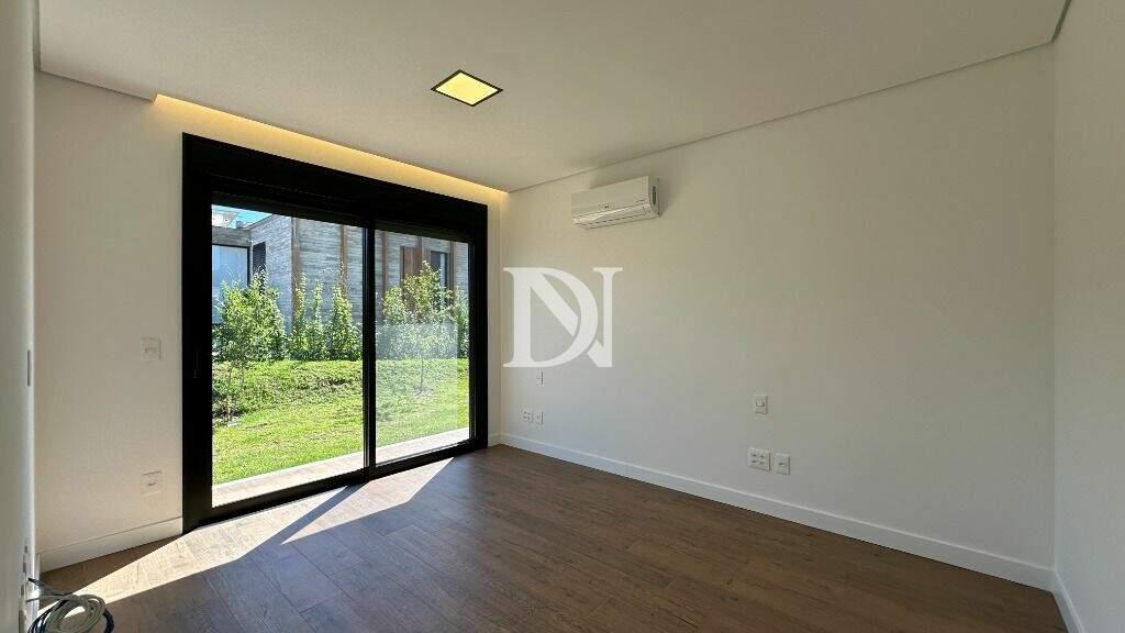 Casa em condomínio à venda no Condomínio Terras de São José: 